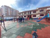 El Ayuntamiento finaliza la renovacin del parque infantil de la Plaza Jos Mellado de La Hoya dentro del Plan de Mantenimiento continuado de estas instalaciones