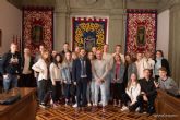 Veinticinco alumnos filandeses visitan el Palacio Consistorial de Cartagena