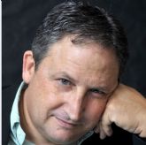 El escritor e investigador Jose Luis Ferris rescatara la memoria de Las Sinsombrero