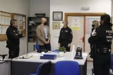 Enrique Lorca visita las instalaciones de Polica Local para agradecer su labor durante las Fiestas de Primavera