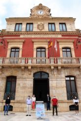 Minuto de silencio en homenaje a los fallecidos por covid-19 en el día internacional de la enfermería