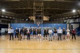La vicealcaldesa acude al entrenamiento del 'Ceb' para alentar a la plantilla antes de la fase de ascenso a LEB Plata