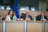 Valcrcel presenta en el Parlamento Europeo los xitos del sector hortofrutcola español para abrir mercado y respalda 'una agricultura que mima la tierra y el producto'