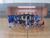 Los futbolistas de AFEMAC con la Guardia Civil
