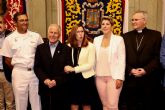 La consejera Noelia Arroyo asiste al acto de entrega de la Medalla de Oro de Cartagena al 'cura obrero' de Vista Alegre