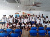 Los jóvenes de Cruz Roja protagonizan una jornada de limpieza en playas