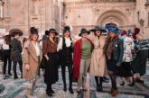 El ‘Paseo con Sombrero’ reúne a más de doscientas personas de diversas comunidades en la capital murciana