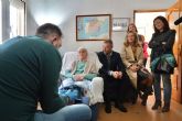 El programa regional 'Cercanos' lleva el servicio de podolog�a a domicilio a m�s de 300 personas mayores de Caravaca de la Cruz