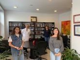 Dos alumnas de Bachillerato lideran un proyecto de fomento de la lectura y sostenibilidad medioambiental para la Región de Murcia