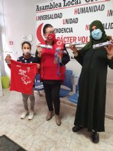ESP Solutions promueve los valores del deporte regalando camisetas del Real Murcia a niños y niñas atendidos por Cruz Roja en Murcia