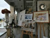 El rea Comercial La Viña  Lorca Sur acoge hasta el 6 de marzo una exposicin itinerante de los cuadros participantes en el I Concurso de Pintura 'Comercio Vintage Lorquino'