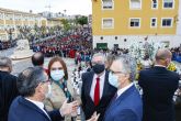 Los consejeros de Poltica Social y de Salud asisten a la salida de San Pedro Apstol del Arsenal de Cartagena