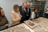 Los arqueólogos reúnen al menos 3.500 piezas para recuperar una gran pintura mural del teatro Romano