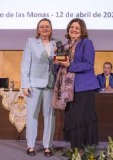 La Cofrada del Resucitado reconoce a Mara Dolores Garca con el premio 'Resucit' en el tradicional Cabildo de las Monas