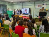 M�s de 300 alumnos de los colegios de Puerto Lumbreras disfrutan del c�mic ganadero 'Somos los Mart�nez'