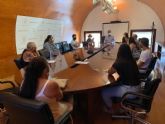 El alcalde de Lorca se reúne con los vecinos de San Fernando para dar solución al problema de las viviendas