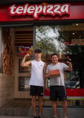 El reto m�s 'sinverg�enza' de Telepizza, recoge tu pizza en ropa de estar por casa