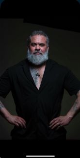 Fama y solidaridad tras una mscara