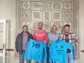 La delegación de Deportes entrega nuevas equipaciones al Club de Alcalá del Río de Pádel
