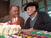 El alcalde felicita a Juan Tudela Piernas, el T铆o Juan Rita, el vecino m谩s longevo de Totana, con motivo de su 108 cumpleaños El alcalde felicita a Juan Tudela Piernas, el T铆o Juan Rita, el vecino m谩s longevo de Totana, con motivo de su 108 cumpleaños