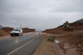 Carreteras trabaja en la limpieza de arrastres en la rm-d4