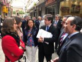 Tcnicos municipales adecuan las calles por donde pasarn las procesiones de Semana Santa