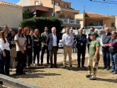 Los participantes en un programa del SEF acondicionan zonas verdes de Mazarr�n mientras completan su formaci�n