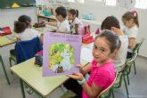 Floppy, el elefantito diabetico enseña a los niños a detectar la enfermedad con un cuento en castellano y arabe