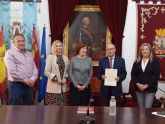Cartagena recibe el legado de Vicente Ros donado por los herederos del pintor