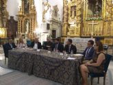 El presidente Fernando López Mi ras inaugura en Lorca la exposición ‘Emili ano Rojo. Crónica de una época’