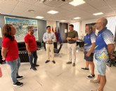 El alcalde recibe a cuatro palistas locales que vuelven de competiciones europeas con medallas de oro, plata y bronce