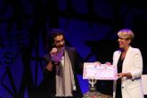 La consejera Noelia Arroyo entrega el premio Filón en la final del Festival Internacional del Cante de Las Minas de La Unión