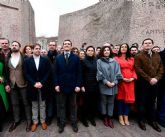 MC: El PP sostiene el Gobierno de 'trnsfugas y vendedores de humo' en contra de sus Estatutos y las recientes crticas de sus dirigentes a Cs y VOX