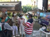 Javier Lorente llena de color la Glorieta con la iniciativa Un pintor en la calle