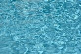 ?Cubrir o no cubrir? Llega el otono y el debate sobre qu� hacer con la piscina