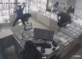 La Guardia Civil detiene a los dos hombres que asaltaron una joyera en guilas