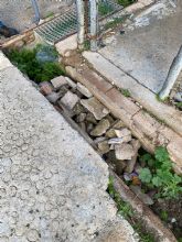 MC denunciar en el Pleno el deplorable estado de la pista deportiva del Parque Antonares en Los Barreros