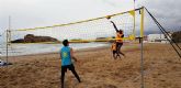 Un centenar de aficionados al v�ley playa se dieron cita en Bah�a para participar en la III jornada de la Beach League