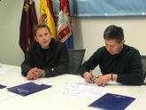 El Ayuntamiento firma convenio de colaboracin con la Asociacin Grupo de Coros y Danzas Virgen del Rosario.