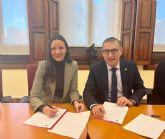 Un convenio entre la Comunidad y la UMU promueve que alumnos de Bellas Artes realicen murales de pintura urbana