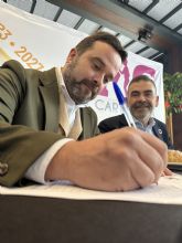 El hasta ahora presidente de la patronal comarcal de la hosteler�a y el turismo, Juan Jos� L�pez, se integra en el proyecto de MC