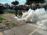 Simulacro de evacuacin y formacin en el manejo de extintores para profesores del colegio Luis Perez Rueda
