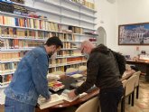 La Biblioteca Municipal de Mula recibe en los ltimos meses la donacin de ms de 700 libros
