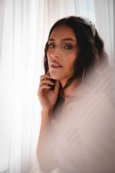 La cantante y compositora colombiana, Vale Ramrez, presenta su sencillo 