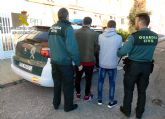 La Guardia Civil detiene a dos jóvenes por robar en más de una docena de viviendas en La Manga