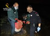 La Guardia Civil rescata a un anciano atrapado en un turismo durante dos das en El Carmol-Cartagena