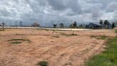 MC lamenta que Noelia Arroyo y Diego Ortega retrasen el nuevo campo de ftbol playa en Los Urrutias