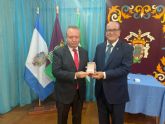 Hipólito Romero recibe la Medalla de San Isidoro de Sevilla de la UNEE
