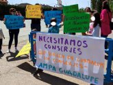 Padres y alumnos del CEIP Guadalupe exigen la contratacin urgente de 2 conserjes
