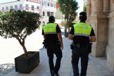 Adjudican el nuevo contrato menor del vestuario para la Policía Local en época estival